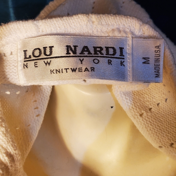 Vintage Med White Sweater Top - Picture 4 of 5